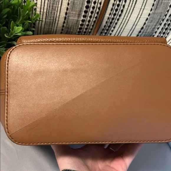 Michael Kors Brynn Bucket Bag NWOT - Picture 11 of 12